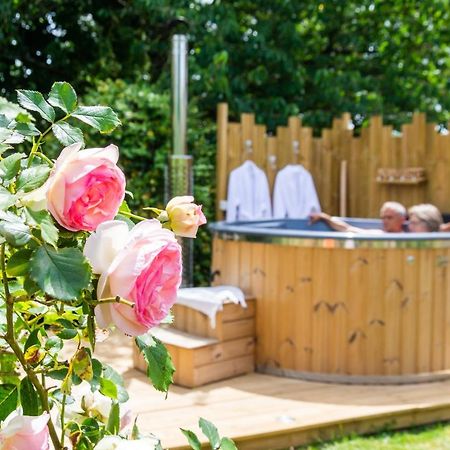 Cabane En Bois Avec Bain Nordique Asnieres-sur-Vegre Екстер'єр фото